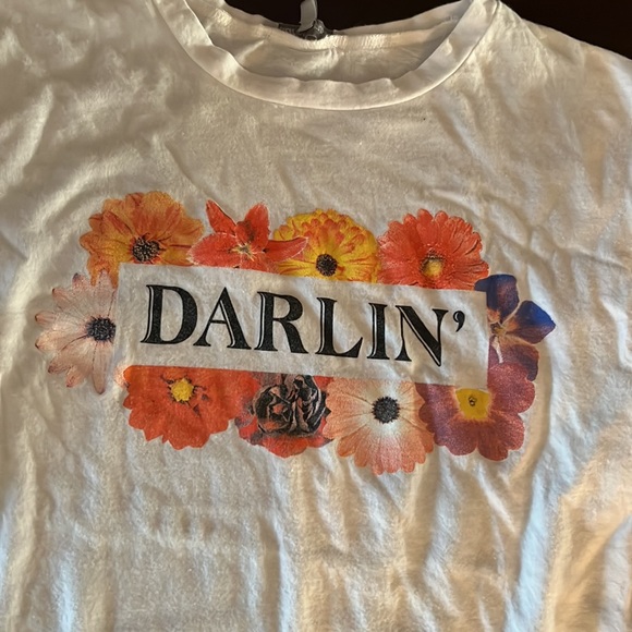 Short Sleeve White “Darlin” Floral Tee Shirt - Junior M - Picture 2 of 4